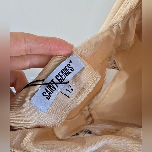 Elegant Beige Floral Midi Dress - Picture 10 of 13